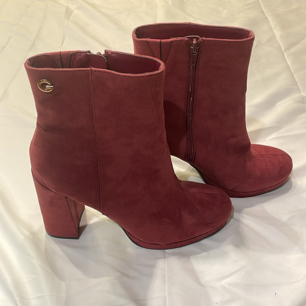GBG Platform Heeled Ankle Boots Burgundy Faux Suede Zip Closure Size 10M Vamp - Picture 4 of 9